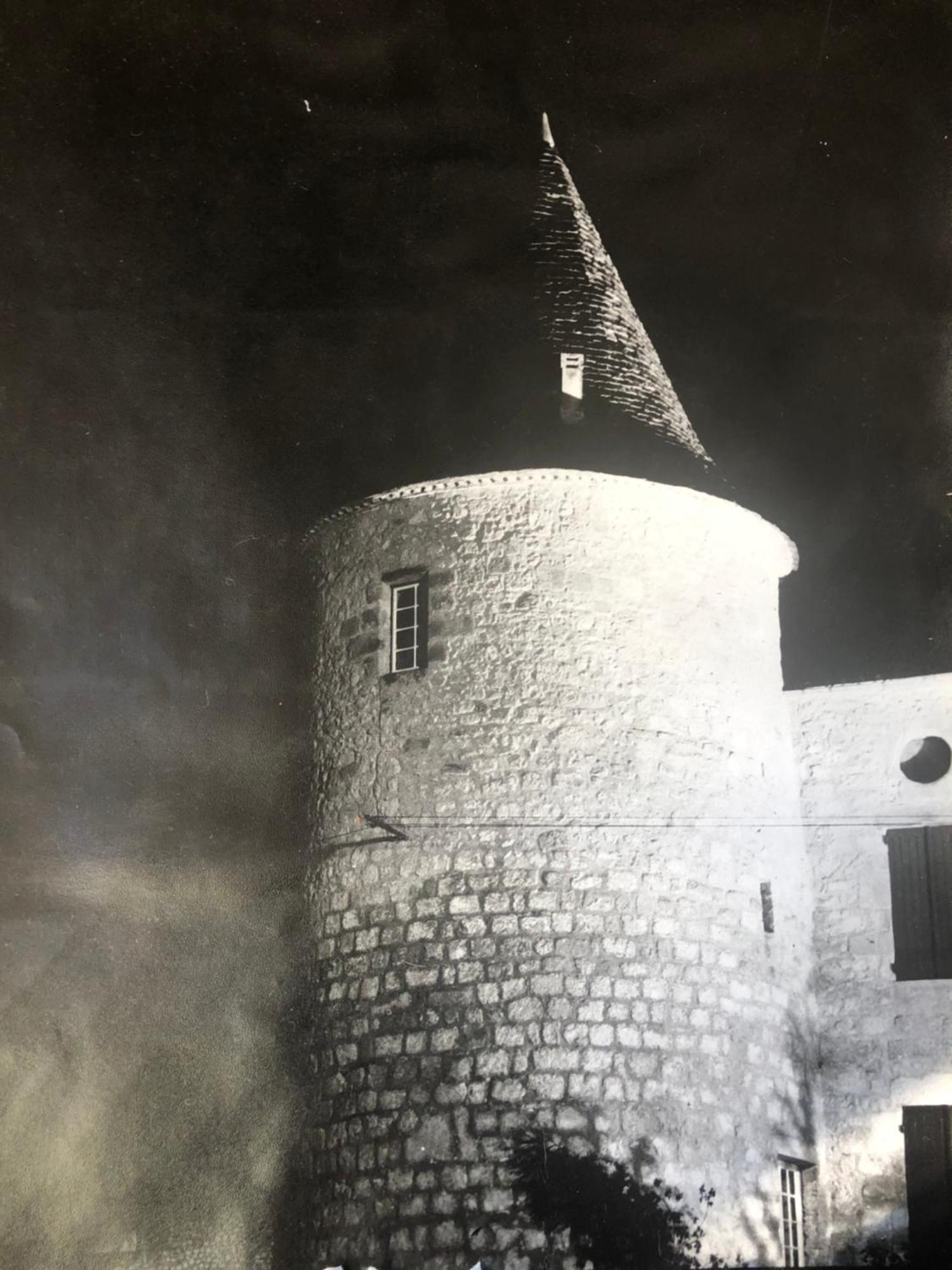 Un Petit Chateau Lauzun Exterior photo